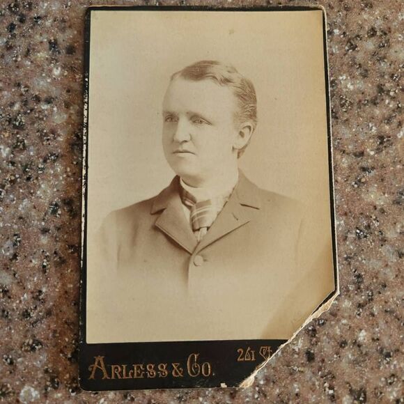 Antique cabinet photograph photo young Caucasian man in suit & tie Arless - Picture 2 of 3